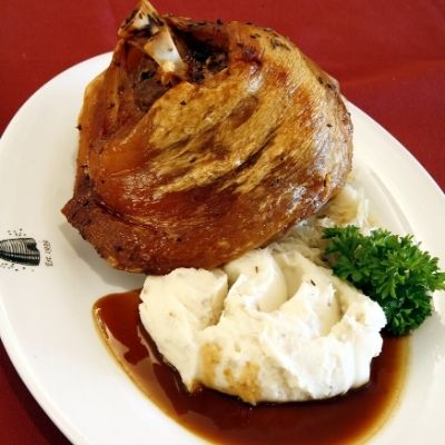 Bayrische Schweinshaxe