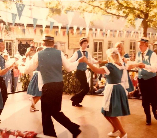 dancing 1980