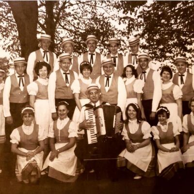 group with accordion